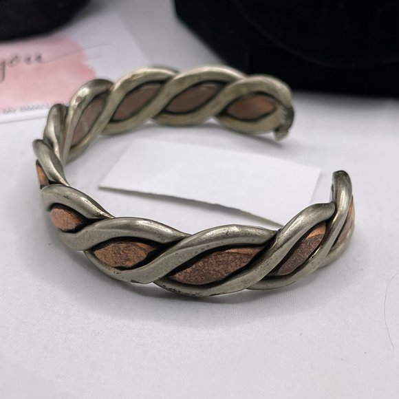 12.8.23.21- Wheeler copper and nickel bracelet for arthritis - Picture 2 of 4